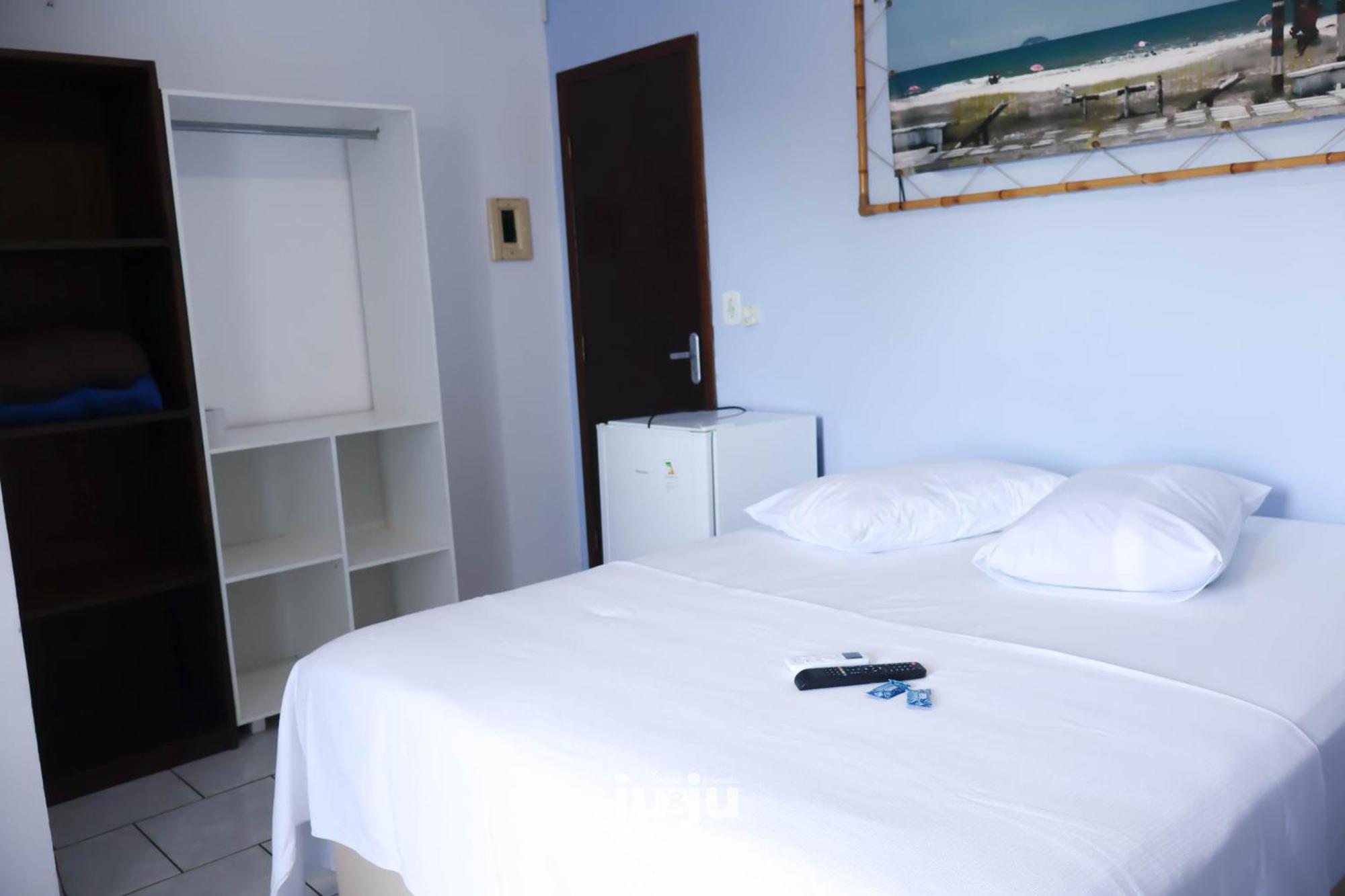 Pousada Ju&Ju A 400 Mts Da Praia Pontal do Parana Ngoại thất bức ảnh